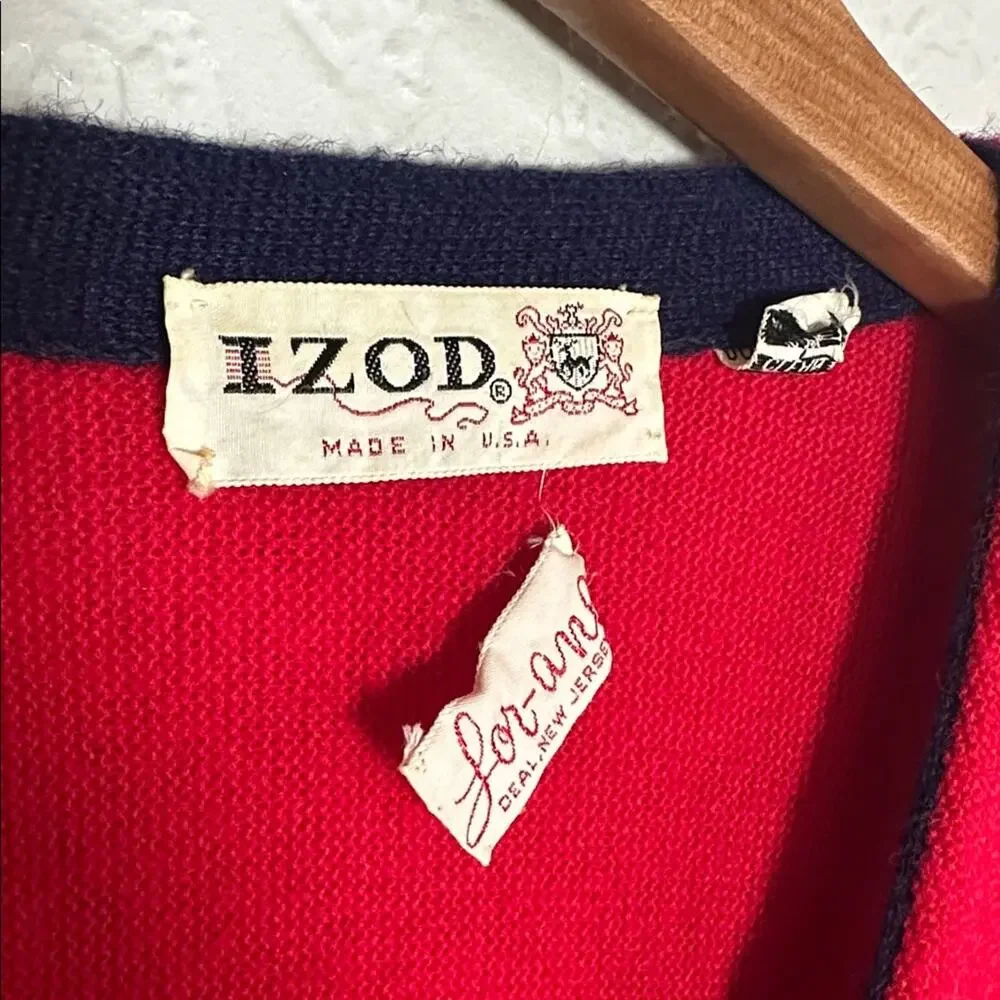 Vintage IZOD Men's Red Cardigan Sweater V Neck Preppy Old Money Country Club
